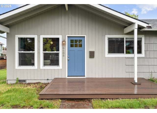 Property at 6608 SE 85th Ave, Portland, OR 97266, 2 beds, 1.5 baths