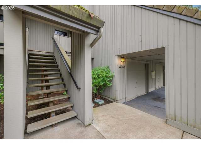 Property at 4053 Jefferson Pkwy, Lake Oswego, OR 97035, 2 beds, 2.5 baths