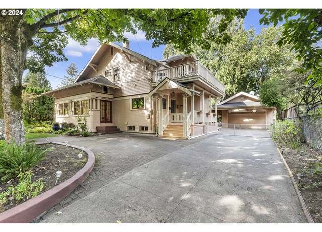 Property at 2730 SE Cesar E Chavez Blvd, Portland, OR 97202, 4 beds, 1.5 baths