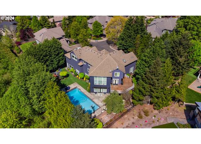 Property at 14960 SW Brooklet Pl, Portland, OR 97224, 6 beds, 6 baths