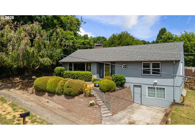Property at 632 NE Everett St, Camas, WA 98607, 4 beds, 2 baths