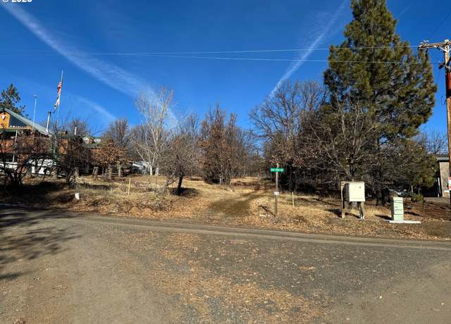Property at 345 Oak Park Dr, Wamic, OR 97063