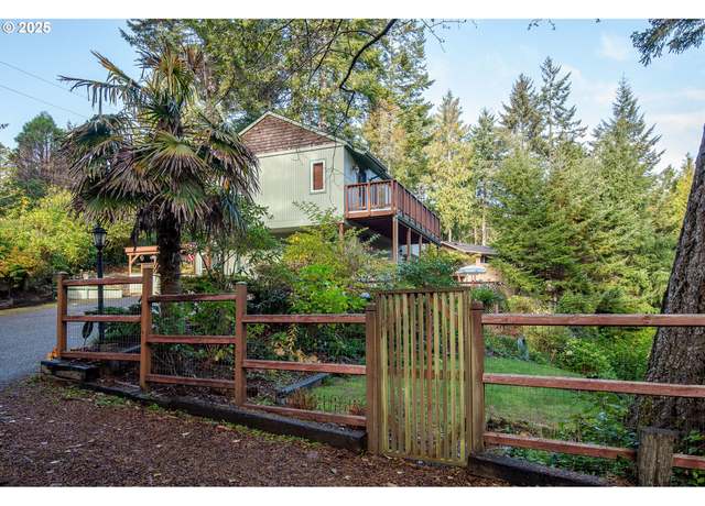 Property at 5001 Ford Way, Florence, OR 97439, 3 beds, 2.5 baths