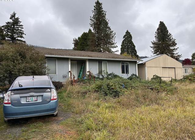 Property at 960 Cornutt St, Myrtle Creek, OR 97457, 3 beds, 2 baths