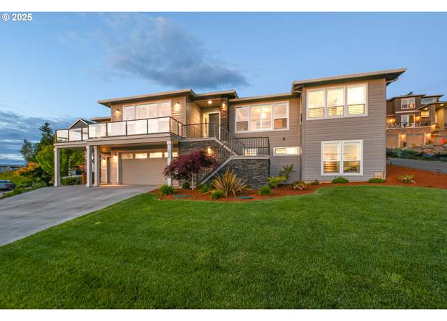 Property at 1936 NW Klickitat St, Camas, WA 98607, 4 beds, 3.5 baths