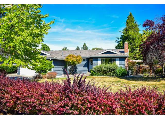 Property at 2833 Rosemont Ave, Medford, OR 97504, 3 beds, 3 baths