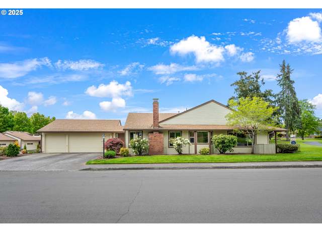 Property at 15625 SW Greens Way, Tigard, OR 97224, 2 beds, 2 baths