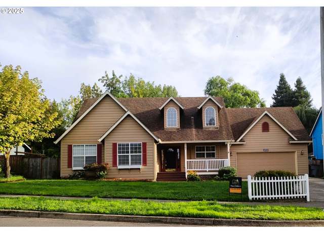 Property at 1688 NE Coburn Dr, Mcminnville, OR 97128, 3 beds, 2 baths
