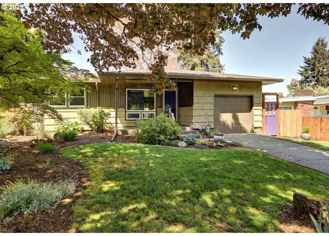 Property at 1245 SE 114th Pl, Portland, OR 97216, 4 beds, 2 baths
