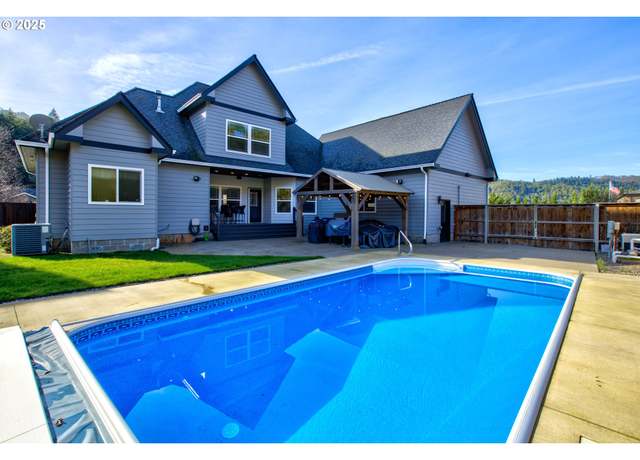 Property at 459 Oak Valley Loop, Winchester, OR 97495, 4 beds, 3.5 baths
