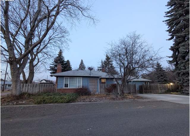 Property at 411 E Hickory St, Union, OR 97883, 3 beds, 2 baths