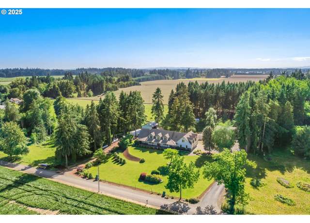 Property at 17765 Monnier Rd, Hubbard, OR 97032, 5 beds, 3.5 baths