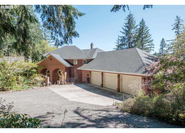 Property at 40450 Hilltop Dr, Lebanon, OR 97355, 4 beds, 5 baths