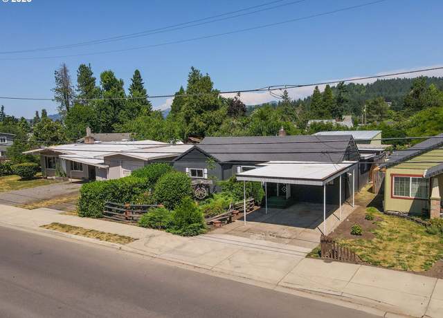 Property at 1114 S 4th St, Cottage Grove, OR 97424, 3 beds, 2 baths