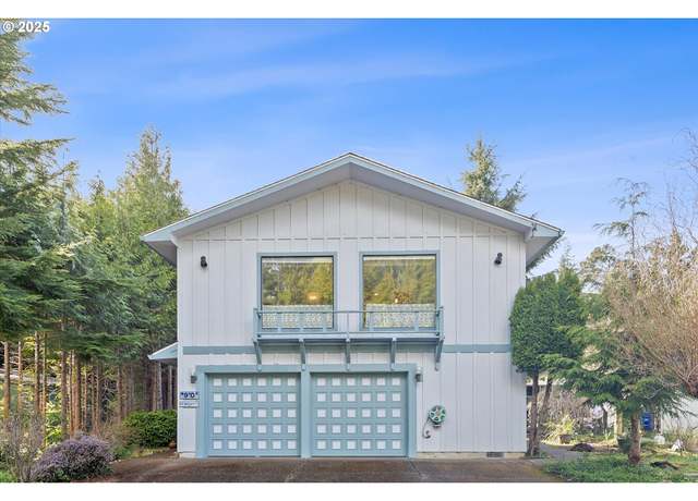 Property at 90 Seagrove Loop, Lincoln City, OR 97367, 3 beds, 3 baths