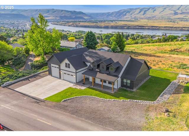Property at 2545 E 18th St, The Dalles, OR 97058, 3 beds, 2.5 baths