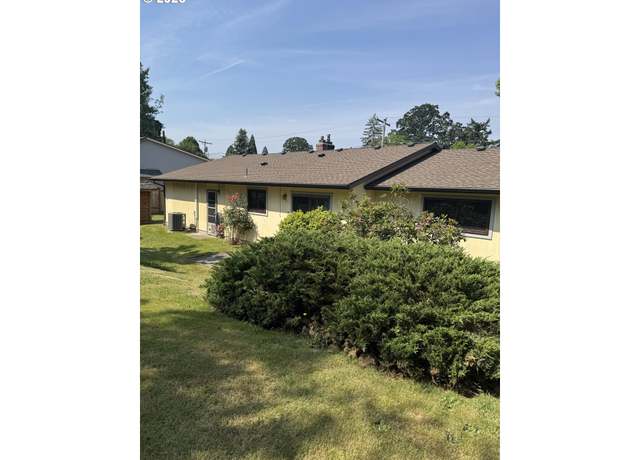 Property at 10930 SW 61st Ave, Portland, OR 97219, 2 beds, 1.5 baths
