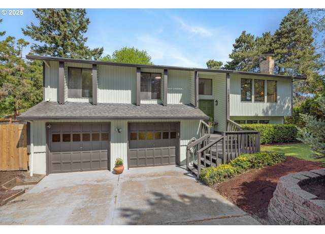 Property at 11895 SW Robbins Dr, Beaverton, OR 97008, 3 beds, 3 baths