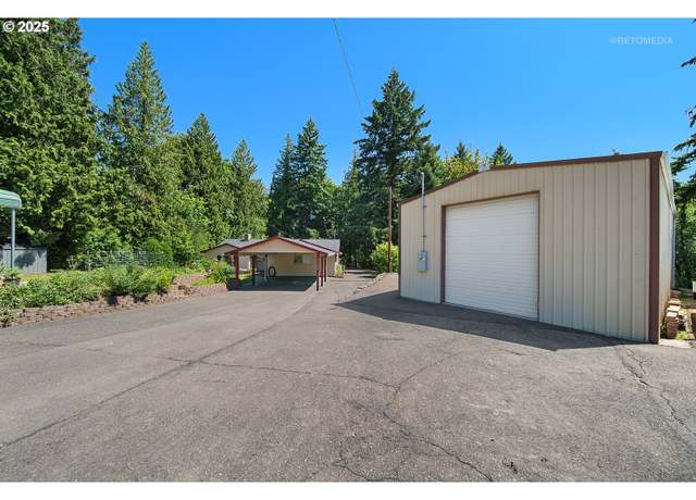 Property at 17440 S Holly Ln, Oregon City, OR 97045, 3 beds, 2 baths