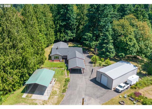 Property at 17440 S Holly Ln, Oregon City, OR 97045, 3 beds, 2 baths
