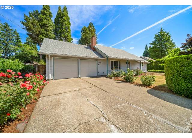 Property at 1055 NW Jackson St, Hillsboro, OR 97124, 4 beds, 2 baths