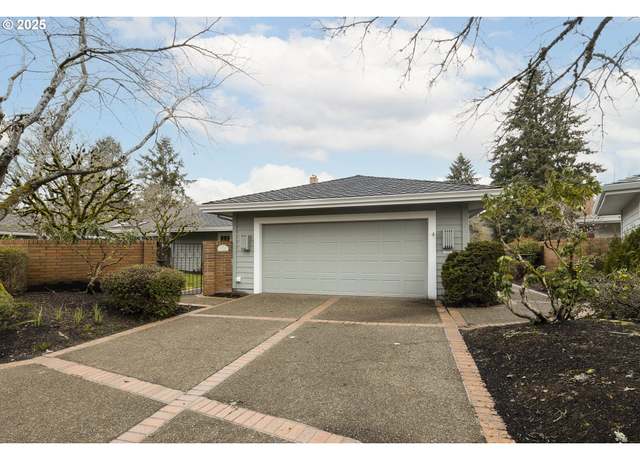 Property at 7711 SW Arbor Glen Ct, Wilsonville, OR 97070, 2 beds, 2 baths