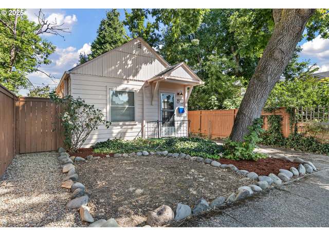 Property at 818 F St, Springfield, OR 97477, 1 bed, 1 bath