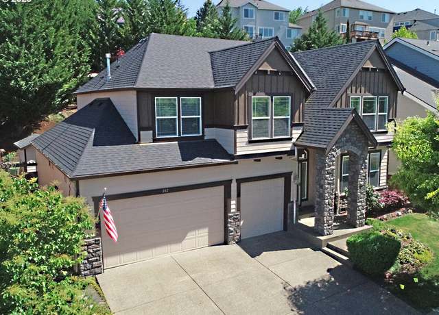 Property at 352 N The Greens Ave, Newberg, OR 97132, 5 beds, 3 baths