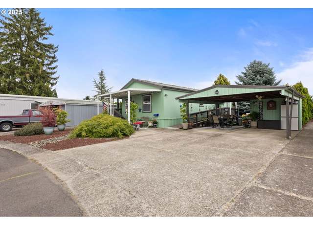 Property at 2232 42nd Ave, Salem, OR 97317, 2 beds, 2 baths