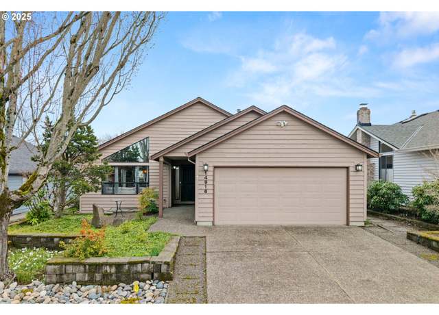 Property at 14916 NE Newport St, Portland, OR 97230, 2 beds, 2 baths