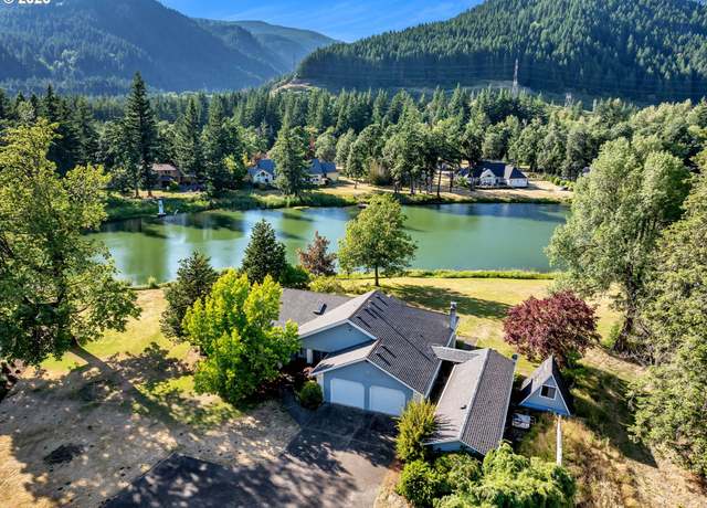 Property at 3004 Windsong Dr, North Bonneville, WA 98639, 3 beds, 2.5 baths
