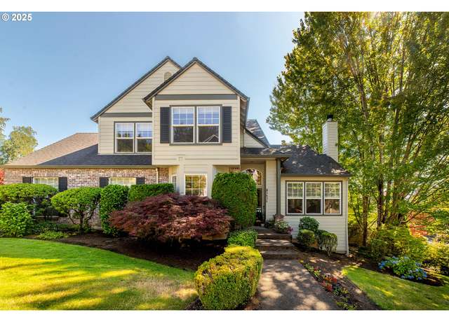 Property at 5630 SW Kruse Ridge Dr, Portland, OR 97219, 4 beds, 2.5 baths
