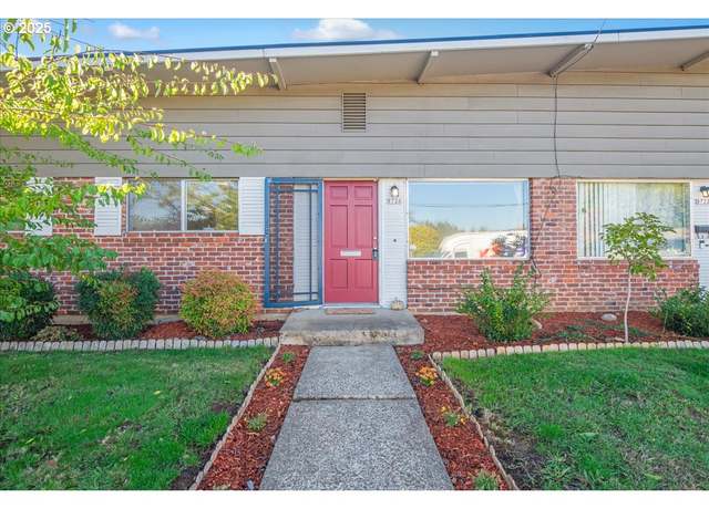 Property at 8726 NE Hassalo St, Portland, OR 97220, 3 beds, 1 bath