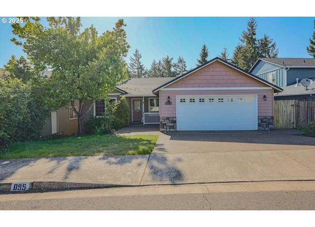 Property at 895 Kristen Way, Cottage Grove, OR 97424, 3 beds, 2 baths