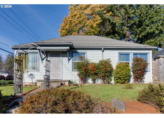 Property at 9207 SE Alder St, Portland, OR 97216, 2 beds, 1 bath
