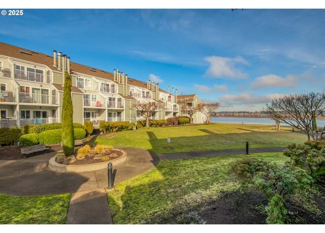 Property at 161 N Hayden Bay Dr, Portland, OR 97217, 2 beds, 2 baths
