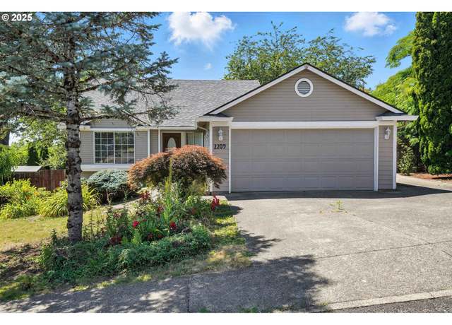 Property at 2209 39th St, Washougal, WA 98671, 3 beds, 2 baths