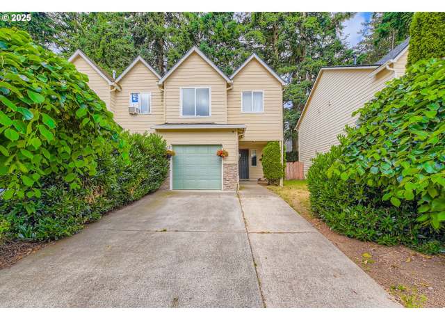 Property at 8404 NE 36th Cir, Vancouver, WA 98662, 3 beds, 2.5 baths