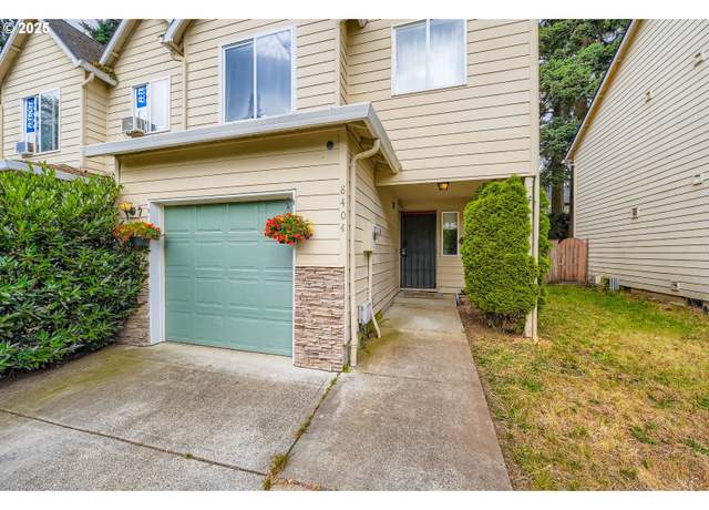 Property at 8404 NE 36th Cir, Vancouver, WA 98662, 3 beds, 2.5 baths