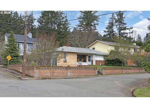 Property at 1011 E Fourth Ave, Sutherlin, OR 97479, 3 beds, 2 baths