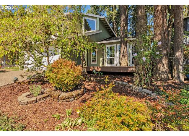 Property at 7961 SW Churchill Way, Tigard, OR 97224, 4 beds, 2.5 baths