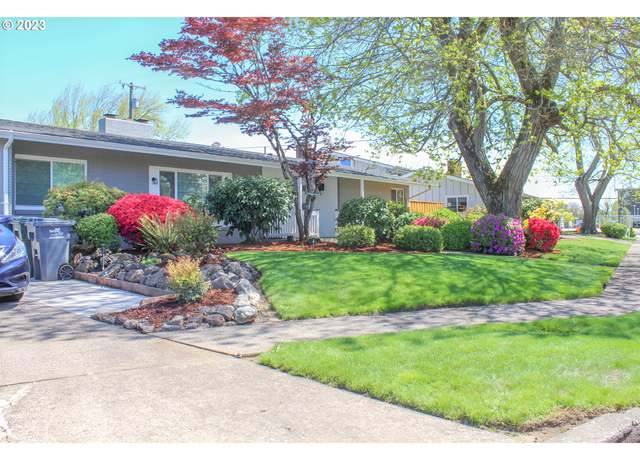 Photo of 2127 Silver Lea Ct, Eugene, OR 97404