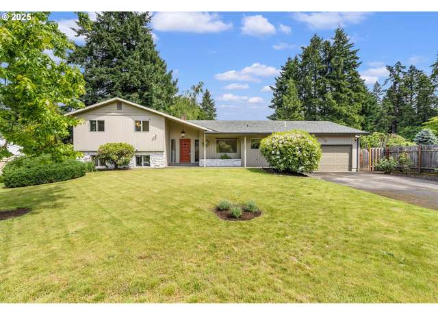 Property at 12370 SW 121st Ave, Tigard, OR 97223, 6 beds, 3 baths