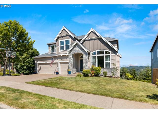 Property at 12606 SE 155th Ave, Happy Valley, OR 97086, 6 beds, 4 baths
