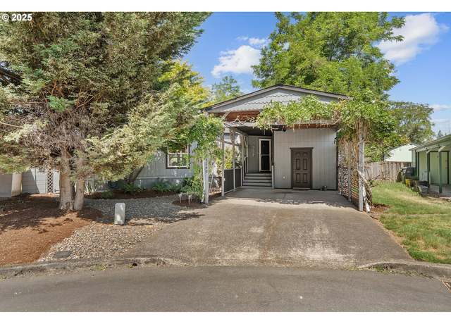 Property at 13249 SE Schiller St, Portland, OR 97236, 2 beds, 2 baths