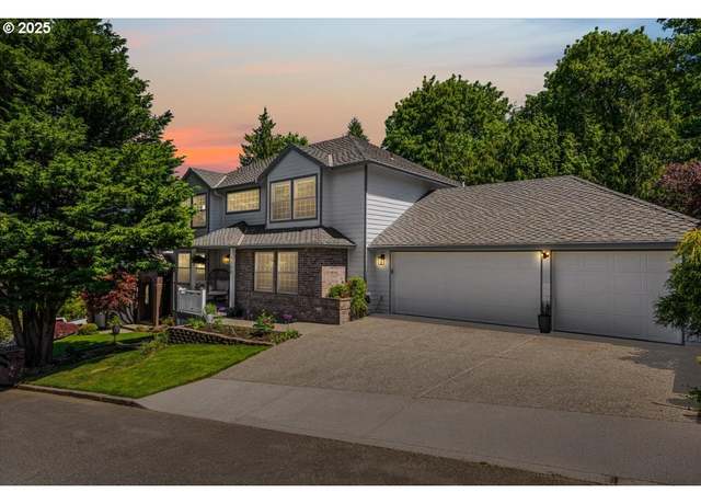 Property at 7328 SE 141st Ave, Portland, OR 97236, 3 beds, 2.5 baths
