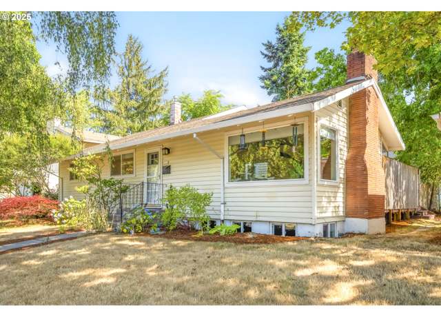 Property at 5710 SE Knight St, Portland, OR 97206, 3 beds, 1.5 baths