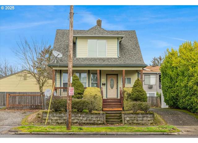 Property at 8031 NE Glisan St, Portland, OR 97213, 3 beds, 2 baths
