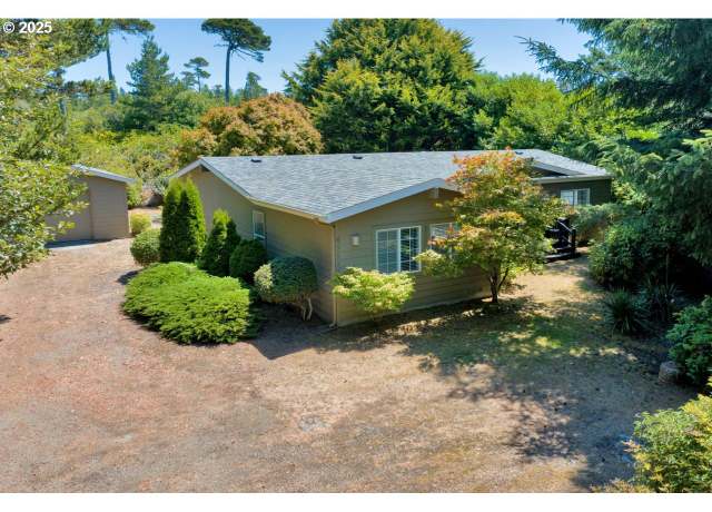 Property at 87537 Rhodowood Dr, Florence, OR 97439, 2 beds, 2 baths