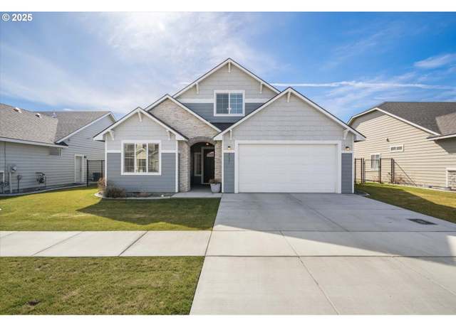 Property at 317 Sage St, Boardman, OR 97818, 3 beds, 2 baths